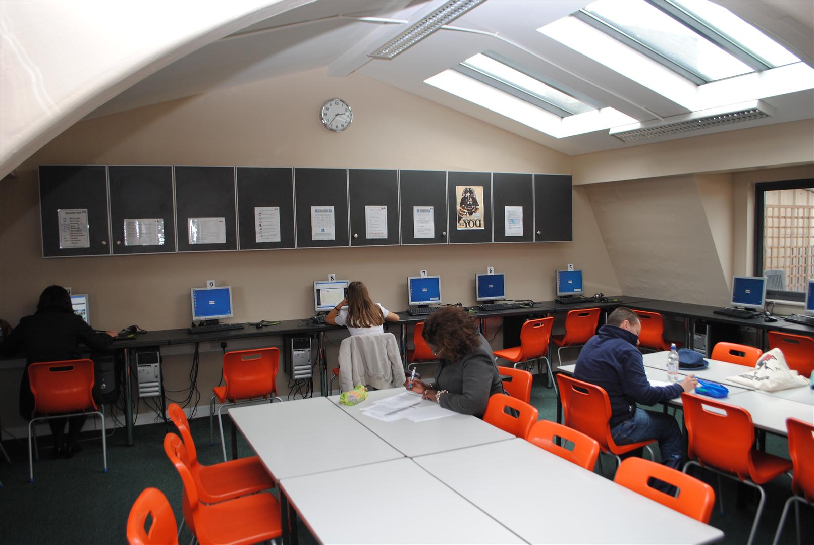 Размещение курсов. Размещение курсов. Интернет курсы. Онлайн курсы. Размещение курсов.